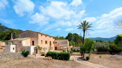 Finca to renovate in Es Capdellá Finca to renovate in Es Capdellá